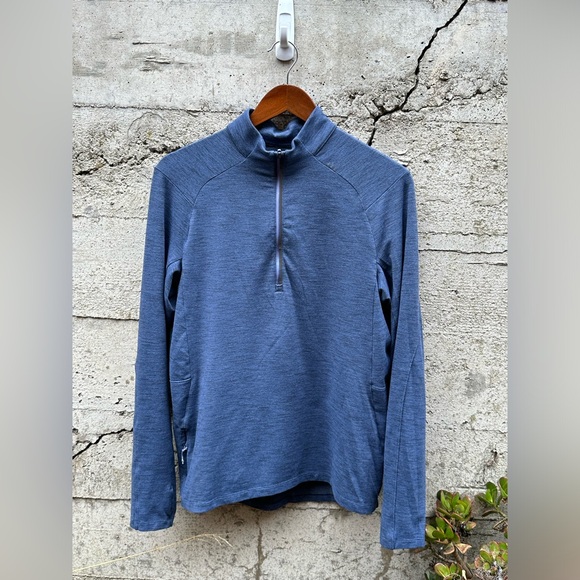 Lululemon zip up - Picture 2 of 4